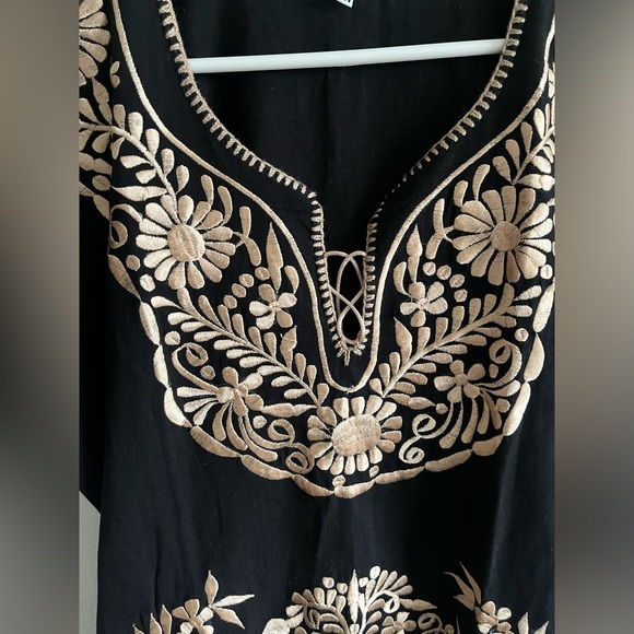 Dress from Mexico, gently worn size small - Picture 3 of 13
